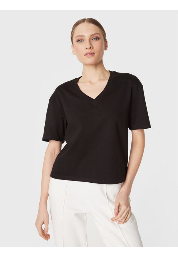 outhorn - Outhorn T-Shirt TTSHF052 Czarny Relaxed Fit. Kolor: czarny. Materiał: bawełna