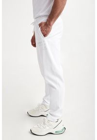 Armani Exchange - Spodnie dresowe męskie ARMANI EXCHANGE. Materiał: dresówka #3