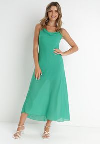 Born2be - Zielona Sukienka Philice. Kolor: zielony. Materiał: tkanina. Długość rękawa: na ramiączkach. Wzór: aplikacja, gładki. Styl: glamour. Długość: maxi