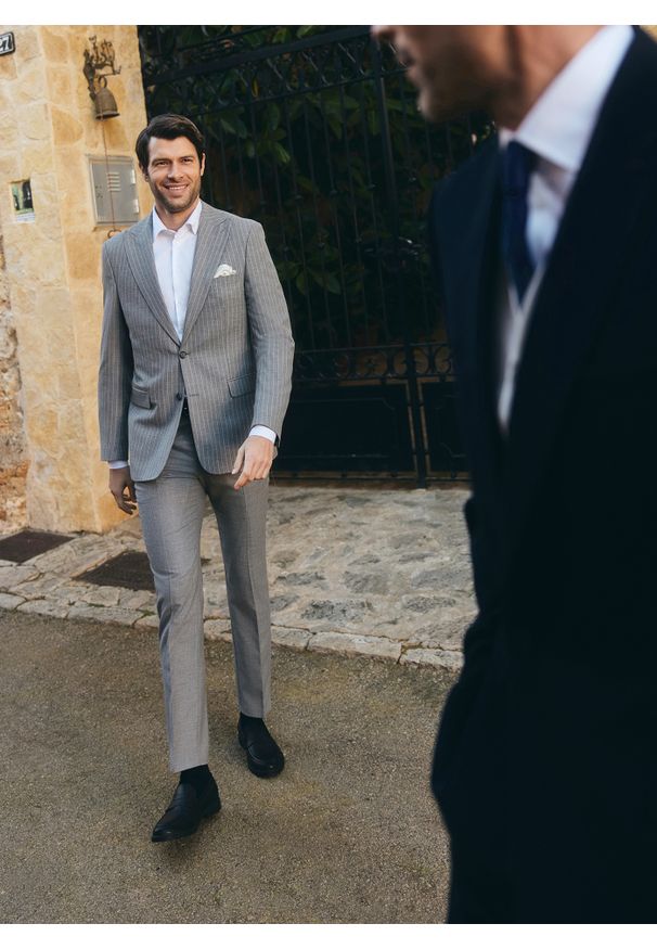 Pako Lorente - PAKO LORENTE - Marynarka garniturowa w prążek. Materiał: poliester, elastan, wiskoza. Wzór: prążki. Styl: młodzieżowy