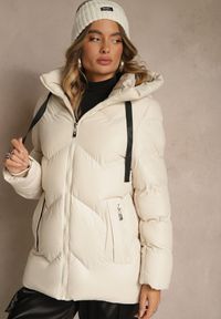 Renee - Ciemnobeżowa Kurtka Pikowana z Kapturem i Sznurkami Oleanesa. Okazja: na co dzień. Typ kołnierza: kaptur. Kolor: beżowy. Materiał: jeans. Styl: casual, sportowy #4