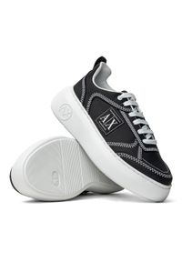 Sneakersy damskie czarne Armani Exchange XDX077 XV411 00002. Kolor: czarny
