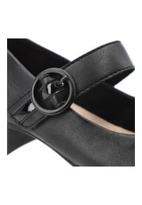 Czółenka damskie Rieker, stabilny niski obcas klasyczny fason pasek z zapięciem miękka cholewka wygodne dopasowanie elegancki charakter, czarne, 4345. Zapięcie: pasek. Kolor: czarny. Szerokość cholewki: normalna. Wzór: gładki. Obcas: na obcasie. Styl: elegancki, klasyczny. Wysokość obcasa: niski #6