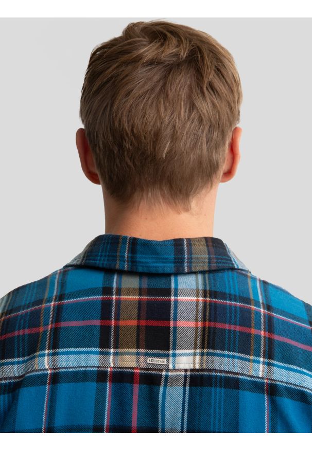 Big-Star - Koszula męska flanelowa w kratę niebieska Fileso 401. Kolor: niebieski. Materiał: skóra, jeans, bawełna. Długość rękawa: długi rękaw. Długość: długie. Sezon: jesień. Styl: elegancki, klasyczny