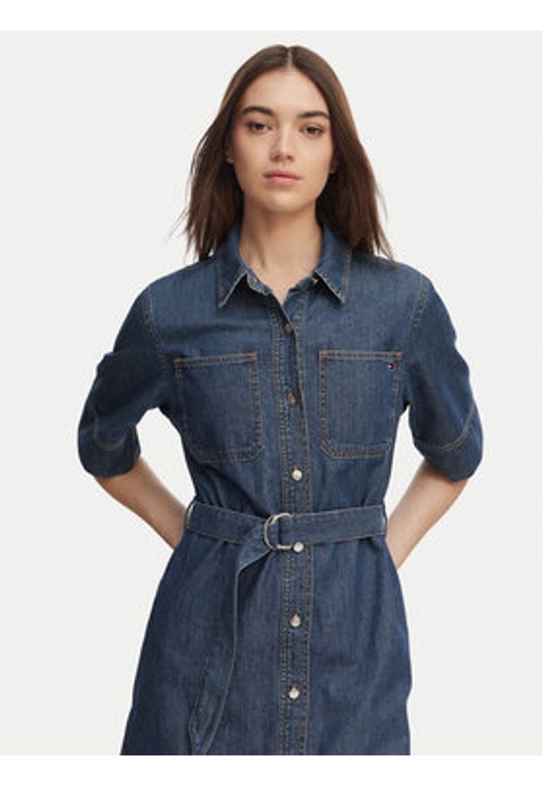 TOMMY HILFIGER - Tommy Hilfiger Sukienka jeansowa WW0WW50622 Niebieski Regular Fit. Kolor: niebieski. Materiał: bawełna