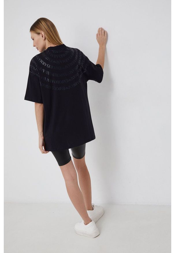 Emporio Armani T-shirt bawełniany kolor granatowy. Kolor: niebieski. Materiał: bawełna. Wzór: nadruk