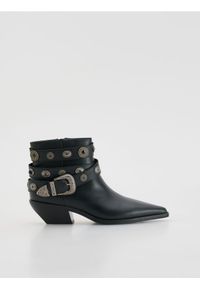 Reserved - Skórzane botki z paskami - czarny. Zapięcie: pasek. Kolor: czarny. Materiał: skóra #1