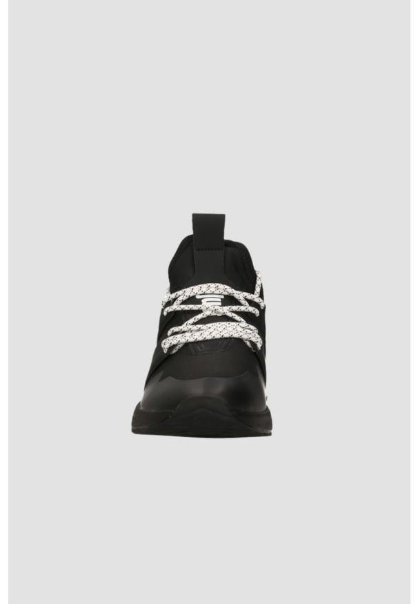 Just Cavalli - JUST CAVALLI Czarne sneakersy Fondo Action Basic. Kolor: czarny