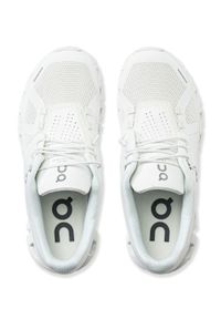 Buty treningowe damskie białe On Running Cloud 5. Kolor: biały. Materiał: guma, tkanina. Sport: bieganie