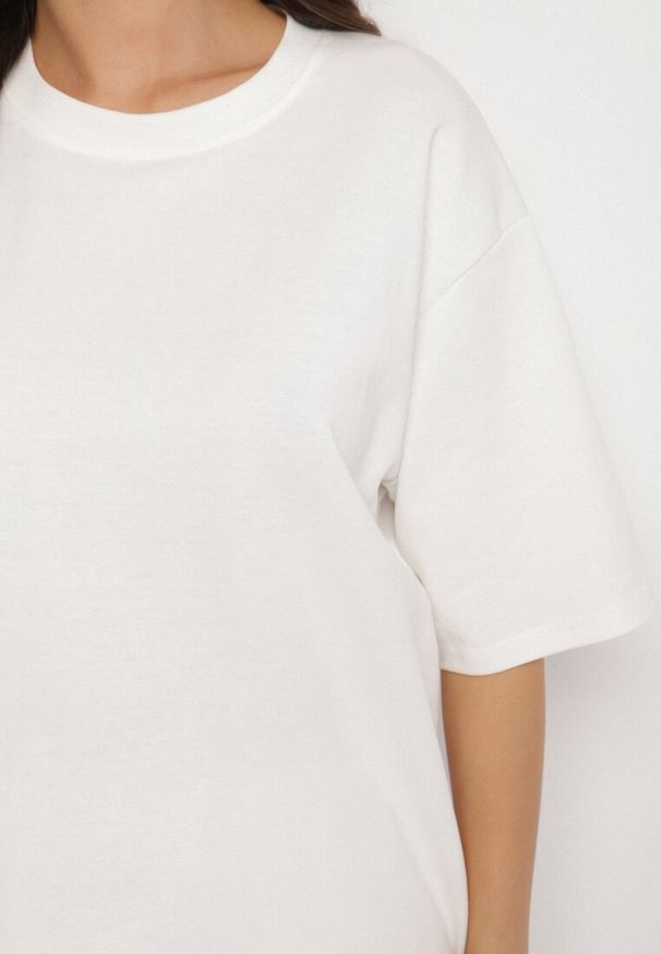 Born2be - Biały Bawełniany Klasyczny T-shirt Merovira. Kolor: biały. Materiał: bawełna. Styl: klasyczny