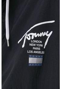 Tommy Jeans kurtka damska kolor czarny przejściowa. Typ kołnierza: kaptur. Kolor: czarny. Materiał: poliamid. Długość: krótkie