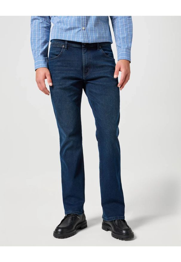 Wrangler - WRANGLER MĘSKIE SPODNIE JEANSOWE HORIZON DZWONY ONYX WASH 112356834 W110008838
