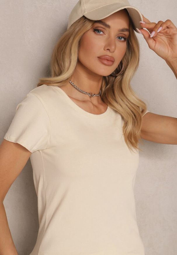 Renee - Beżowy T-shirt Basic z Bawełny Liaselle. Okazja: na co dzień. Kolor: beżowy. Materiał: bawełna. Styl: elegancki, casual, klasyczny