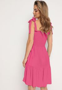 Born2be - Fuksjowa Rozkloszowana Sukienka z Bawełny z Gumką w Talii na Ramiączkach Gelfea. Kolor: różowy. Materiał: bawełna. Długość rękawa: na ramiączkach. Typ sukienki: rozkloszowane. Styl: klasyczny #4