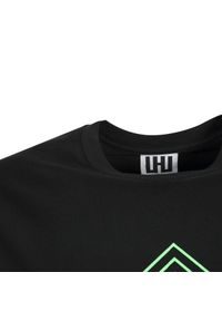 Les Hommes T-shirt | UIT206 700P | Front Printed Arrow T-Shirt | Mężczyzna | Czarny. Okazja: na co dzień. Kolor: czarny. Materiał: bawełna. Wzór: nadruk. Styl: casual