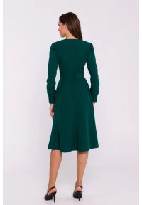 Stylove - Elegancka sukienka rozkloszowana z paskiem zielona. Kolor: zielony. Styl: elegancki #3