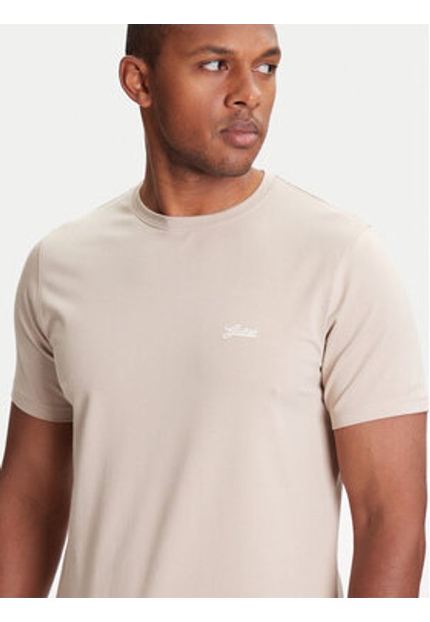 Guess T-Shirt M4GI70 KC9X0 Beżowy Slim Fit. Kolor: beżowy. Materiał: bawełna