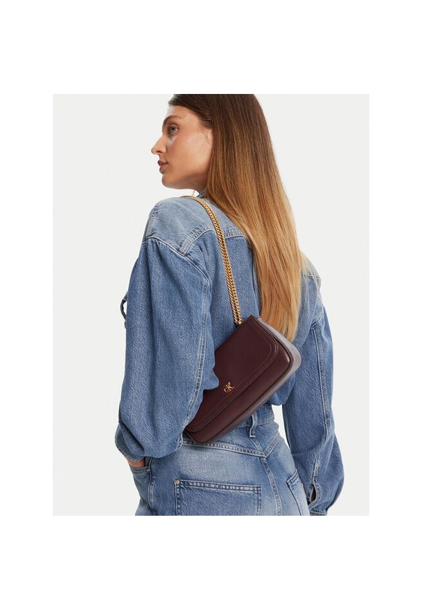 Torebka Calvin Klein. Kolor: czerwony