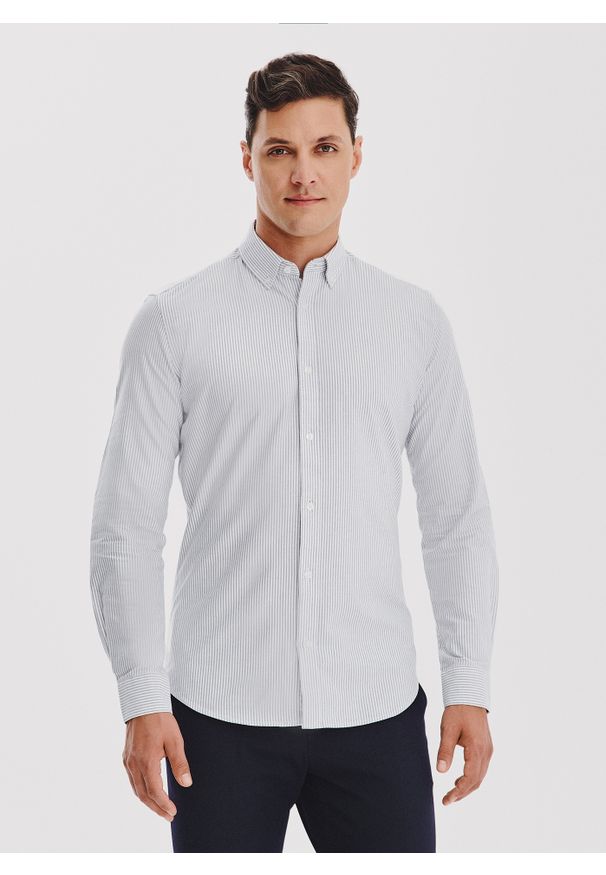 Pako Lorente - PAKO LORENTE – Koszula męska w szary prążek. Typ kołnierza: button down. Kolor: szary. Materiał: bawełna. Długość rękawa: długi rękaw. Długość: długie. Wzór: prążki