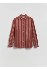 Reserved - Bawełniana koszula regular fit - karminowy. Kolor: czerwony. Materiał: bawełna
