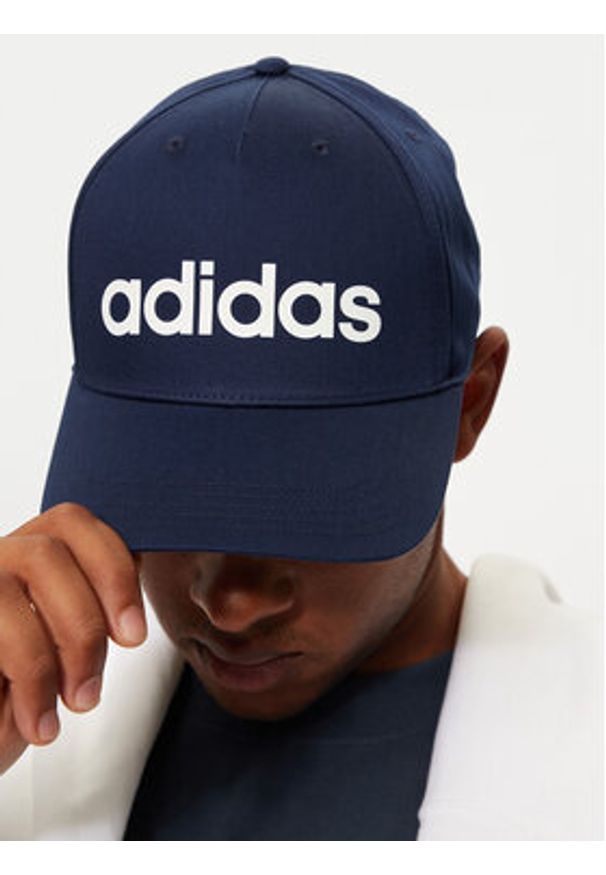 Adidas - adidas Czapka z daszkiem Daily JF4350 Granatowy. Kolor: niebieski. Materiał: bawełna, materiał