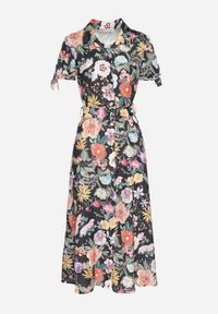 Born2be - Czarna Rozkloszowana Sukienka o Koszulowym Kroju z Paskiem w Kwiatowy Wzór Fevelorine. Okazja: na co dzień. Kolor: czarny. Wzór: kwiaty. Typ sukienki: koszulowe. Styl: casual #4