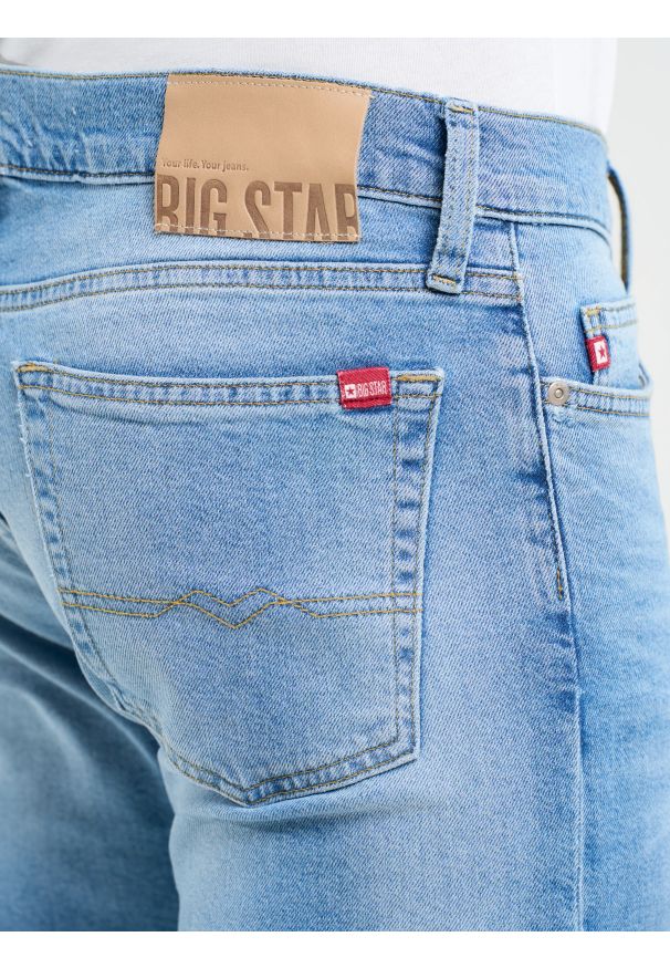 Big-Star - Jeansy męskie dopasowane z przetarciami jasnoniebieskie Terry Slim 239. Stan: obniżony. Kolor: niebieski. Styl: klasyczny, elegancki