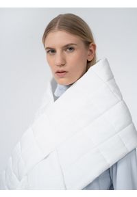 4f - Szalik pikowany Primaloft® Silver uniseks Polska - Pekin 2022. Kolor: biały. Materiał: materiał, puch. Sezon: zima #2