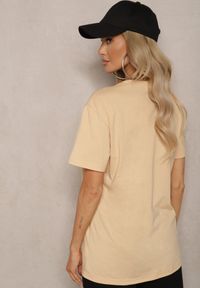 Renee - Beżowa Koszulka z Bawełny o Fasonie T-shirt Lormarka. Okazja: na co dzień. Kolor: beżowy. Materiał: bawełna. Styl: klasyczny, casual #3