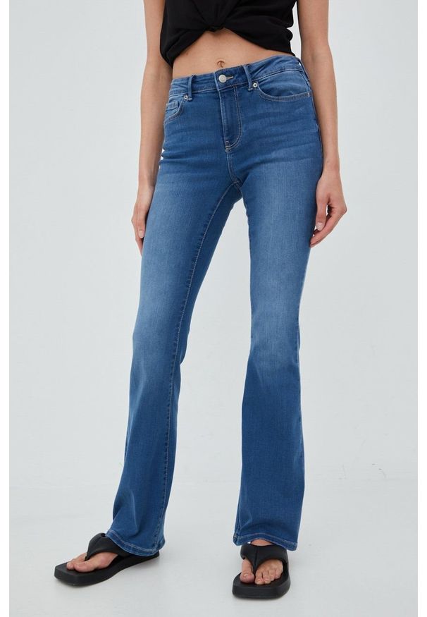 Vero Moda jeansy damskie medium waist. Kolor: niebieski