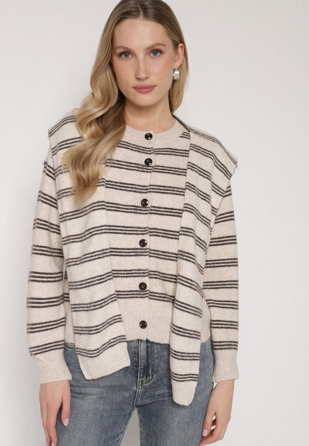 Born2be - Beżowy Kardigan w Paski z Domieszką Wełny z Dodatkową Narzutką Fedina. Kolor: beżowy. Materiał: wełna. Długość rękawa: długi rękaw. Długość: długie. Wzór: paski. Styl: elegancki, klasyczny