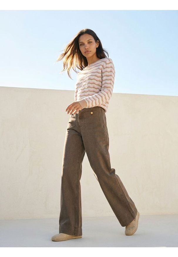 Sinsay - Jeansy wide leg z efektem sprania - brązowy. Kolor: brązowy