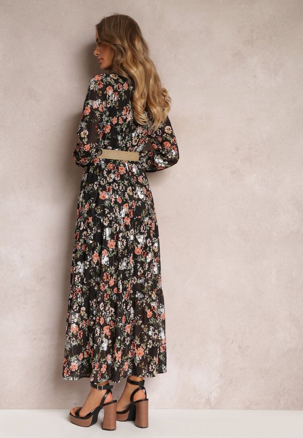 Renee - Czarna Sukienka Maxi z Plecionym Paskiem i Gumką w Talii w Kwiaty Elanisa. Kolor: czarny. Długość rękawa: długi rękaw. Wzór: kwiaty. Typ sukienki: kopertowe. Długość: maxi