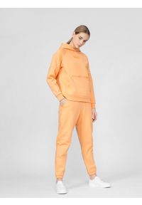 4f - Spodnie dresowe z bawełny organicznej damskie. Kolor: pomarańczowy. Materiał: dresówka, bawełna