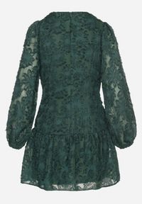 Born2be - Ciemnozielona Koronkowa Sukienka z Kopertowym Dekoltem i Marszczeniami Labisse. Okazja: na co dzień. Typ kołnierza: dekolt kopertowy. Kolor: zielony. Materiał: koronka. Typ sukienki: kopertowe. Styl: casual, klasyczny #2