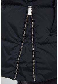 Woolrich bezrękawnik puchowy damski kolor czarny zimowy. Okazja: na co dzień. Kolor: czarny. Materiał: puch. Długość rękawa: bez rękawów. Sezon: zima. Styl: casual #3