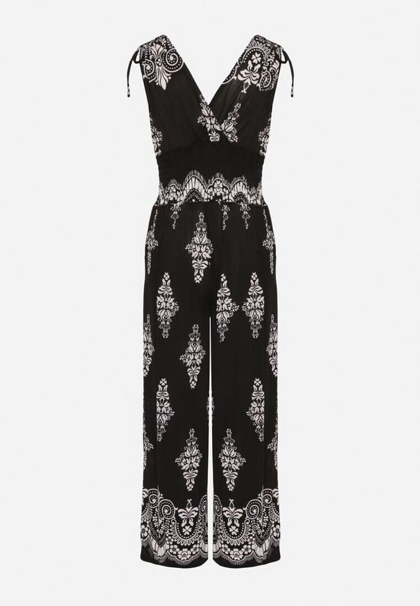 Born2be - Czarny Kombinezon w Orientalny Wzór z Dekoltem w Serek Izena. Okazja: na co dzień. Kolor: czarny. Wzór: aplikacja. Styl: casual