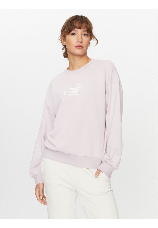 New Balance Bluza Essentials French Terry Crew WT33514 Fioletowy Regular Fit. Kolor: fioletowy. Materiał: syntetyk, bawełna