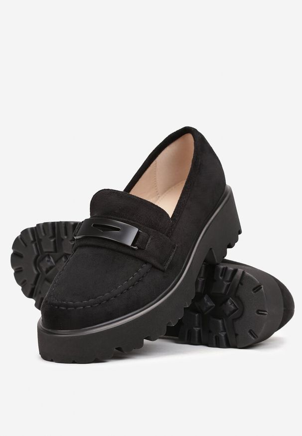 Born2be - Czarne Mokasyny na Płaskiej Podeszwie z Ozdobnym Paskiem Colotto. Wysokość cholewki: przed kostkę. Zapięcie: pasek. Kolor: czarny. Szerokość cholewki: normalna. Sezon: wiosna, jesień. Obcas: na płaskiej podeszwie