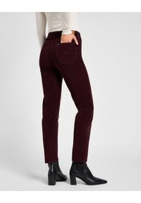 Lee - DAMSKIE SPODNIE MATERIAŁOWE LEE CAROL VELVET BEET 112355238. Materiał: materiał #5