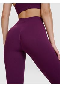 4f - 4F Legginsy do jogi i pilatesu bezszwowe damskie - fioletowe XS/S. Stan: podwyższony. Kolor: fioletowy. Materiał: syntetyk, włókno, materiał, dzianina. Wzór: gładki, ze splotem. Sport: joga i pilates