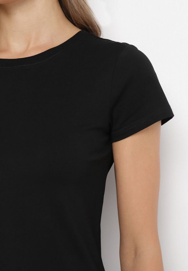 Born2be - Czarny Basicowy T-shirt Acatine. Okazja: na co dzień. Kolor: czarny. Materiał: dzianina. Styl: casual