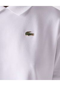 Lacoste - LACOSTE - Biała koszulka polo z logo Boxy Fit. Typ kołnierza: polo. Kolor: biały. Materiał: bawełna. Wzór: aplikacja #5
