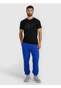 4f - 4F Spodnie dresowe joggery męskie - niebieskie 3XL. Kolor: niebieski. Materiał: dresówka. Wzór: gładki, ze splotem #1