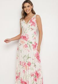 Born2be - Beżowa Sukienka o Rozkloszowanym Kroju z Plisami i Dekoltem w Serek Nitolina. Okazja: na spacer, na co dzień. Typ kołnierza: dekolt w serek. Kolor: beżowy. Materiał: jeans. Długość rękawa: na ramiączkach. Typ sukienki: rozkloszowane. Styl: casual #5