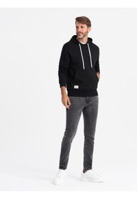 Ombre Clothing - Dopasowane jeansowe męskie spodnie SLIM FIT z elastanem – grafitowe V3. Okazja: na co dzień. Kolor: szary. Materiał: jeans, elastan. Wzór: aplikacja. Sezon: lato. Styl: casual