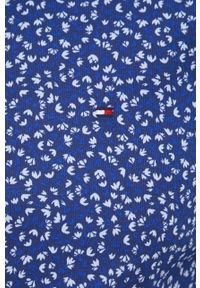 TOMMY HILFIGER - Tommy Hilfiger koszula bawełniana męska kolor granatowy slim z kołnierzykiem włoskim. Typ kołnierza: kołnierzyk włoski. Kolor: niebieski. Materiał: bawełna #2