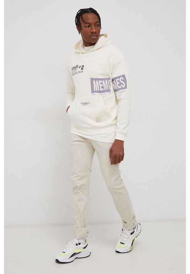 Jack & Jones Bluza męska kolor kremowy z kapturem z nadrukiem. Typ kołnierza: kaptur. Kolor: beżowy. Materiał: dzianina. Wzór: nadruk