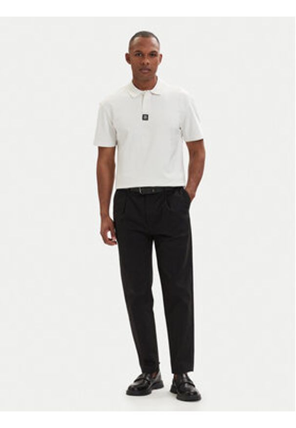 Hugo - HUGO Polo Deabono_D 50517638 Kremowy Regular Fit. Typ kołnierza: polo. Kolor: kremowy. Materiał: bawełna