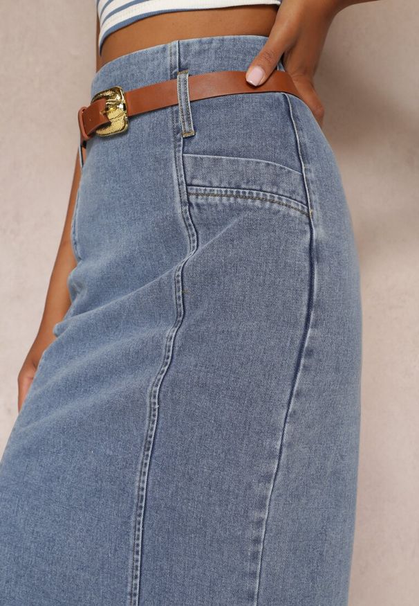 Renee - Granatowa Jeansowa Spódnica Ołówkowa z Dodatkowym Paskiem Caladyn. Okazja: na co dzień. Stan: podwyższony. Kolor: niebieski. Materiał: jeans. Styl: casual
